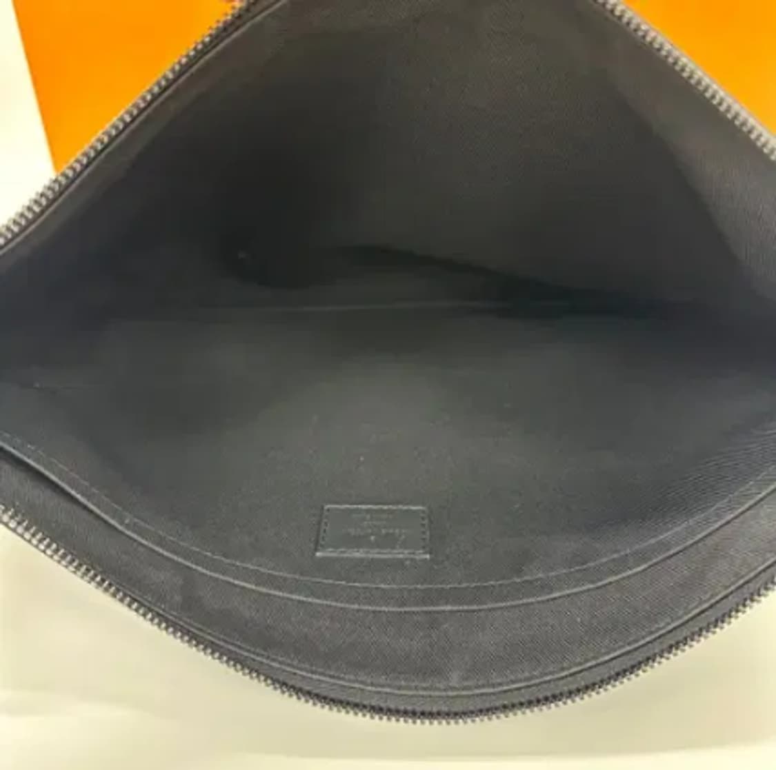 [정품] 루이비통 디스커버리 포쉐트 클러치 (연휴할인/서울경기 퀵지원) 상품이미지7