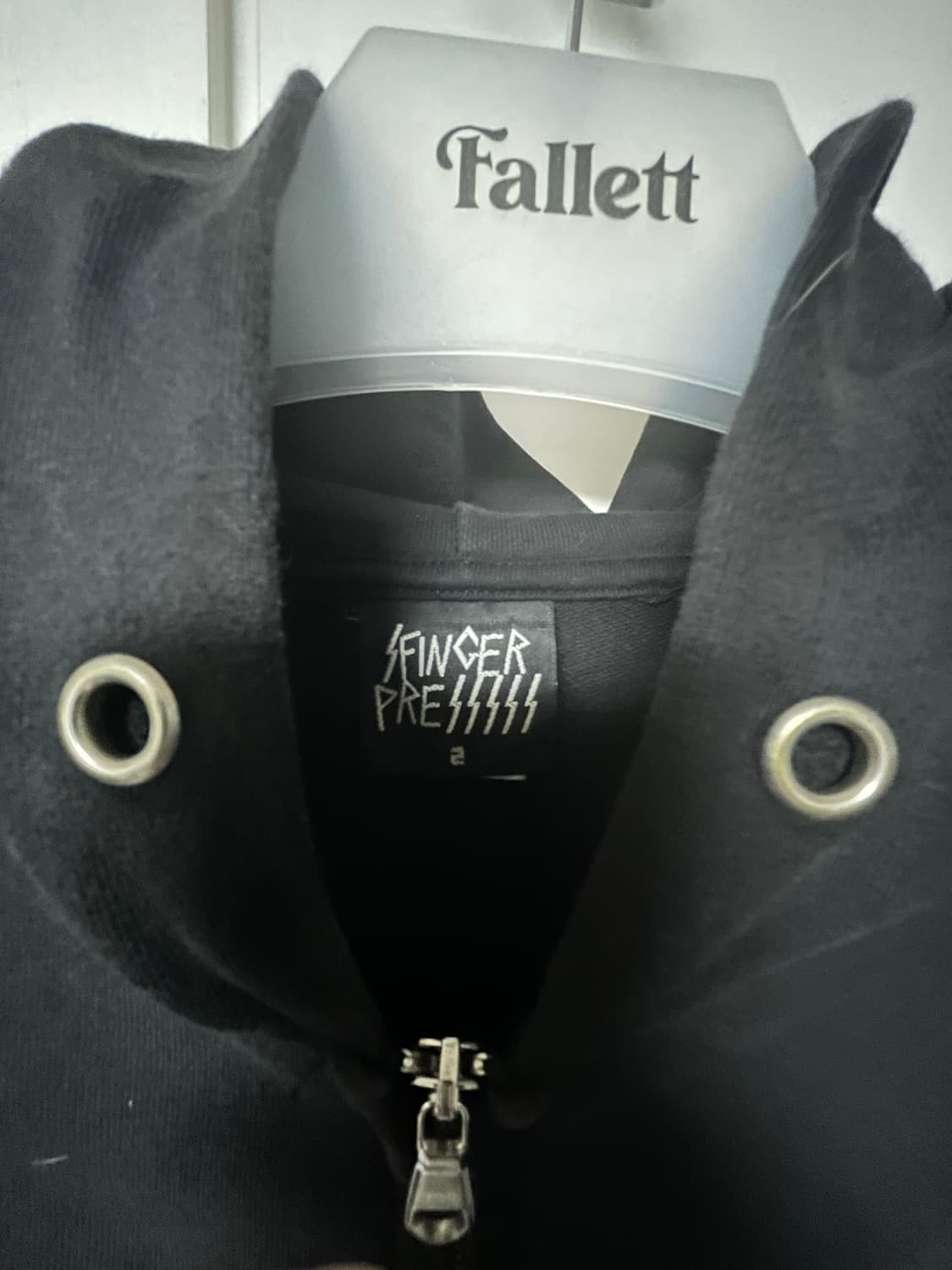 핑거프레스 스파크플러그 후드집업 블랙 2 상품이미지3