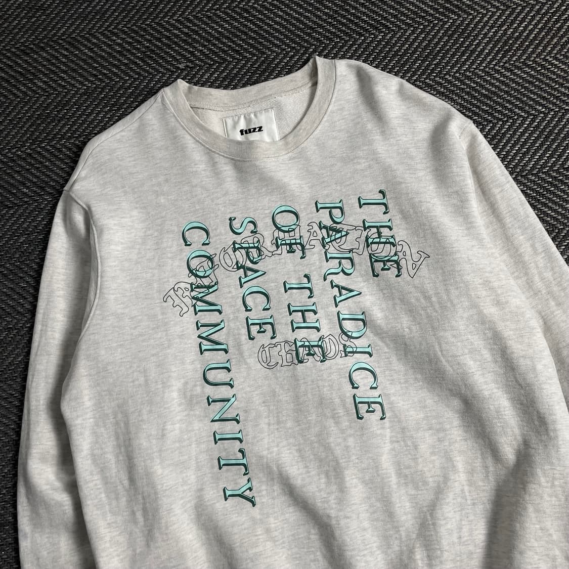 FUZZ 올드스쿨 박시핏 레터링 맨투맨y 3536 상품이미지1