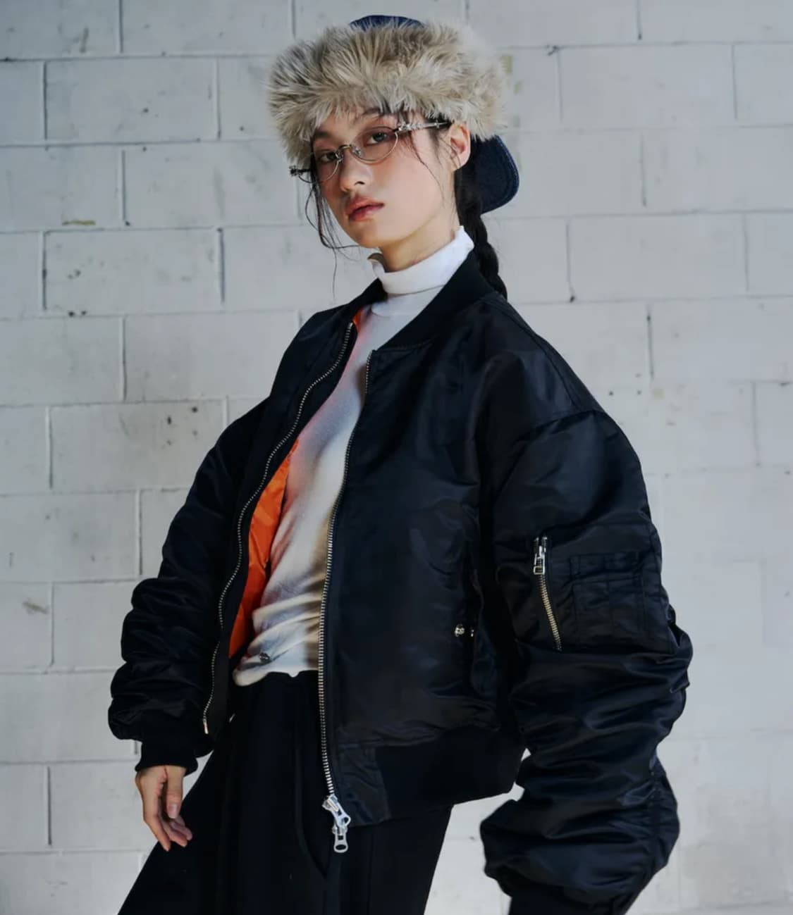 콜아웃뉴이어 블루종 볼륨 셔링 블랙 상품이미지1