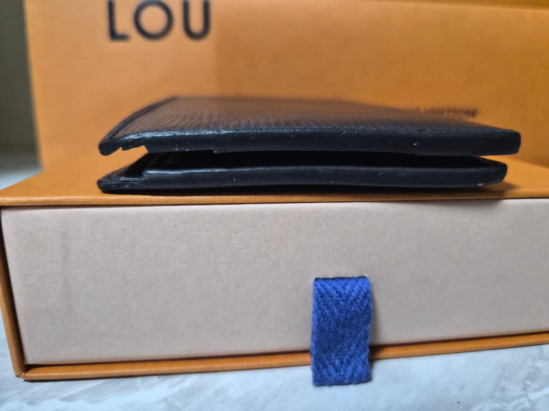 루이비통   멀티플 월릿  에피 레더 반지갑 상품이미지7