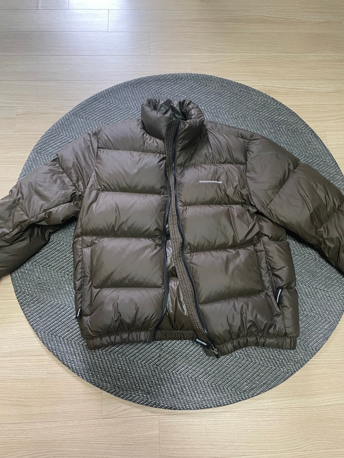 Thisisneverthat pertex brown down jacket 상품이미지3