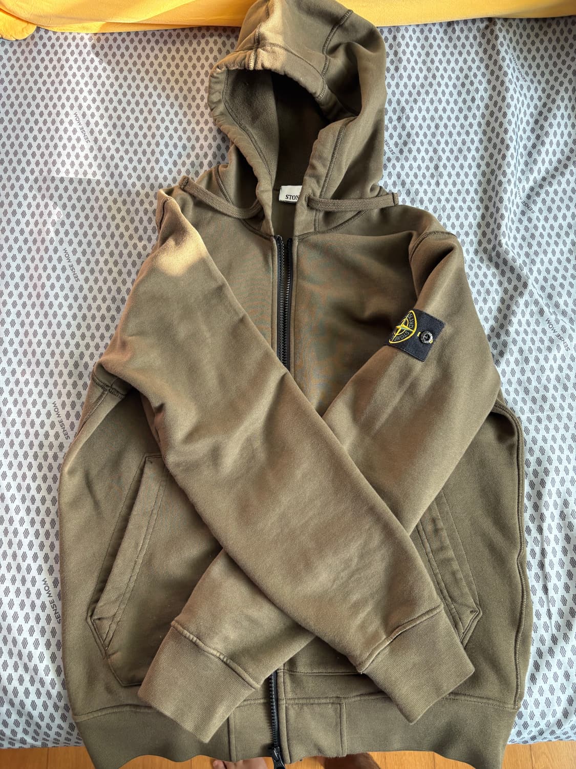 스톤아일랜드 후드집업 25ss 급처해요 상품이미지1