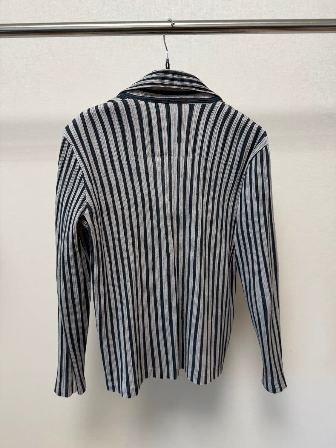 ISSEY MIYAKE FETE Striped Pleated jacket 상품이미지5