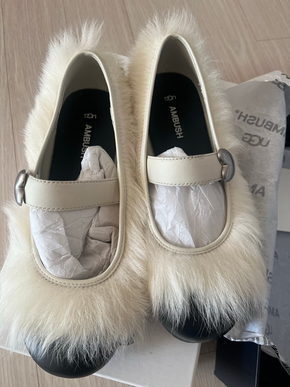 어그x앰부쉬 36사이즈  상품이미지5