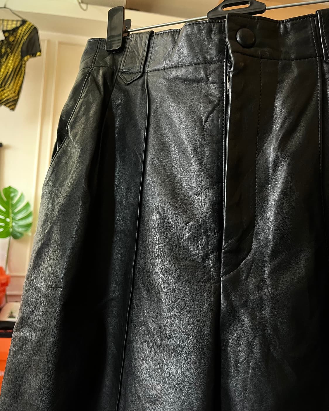 Vintage Real Cowhide Leather Shorts 상품이미지4