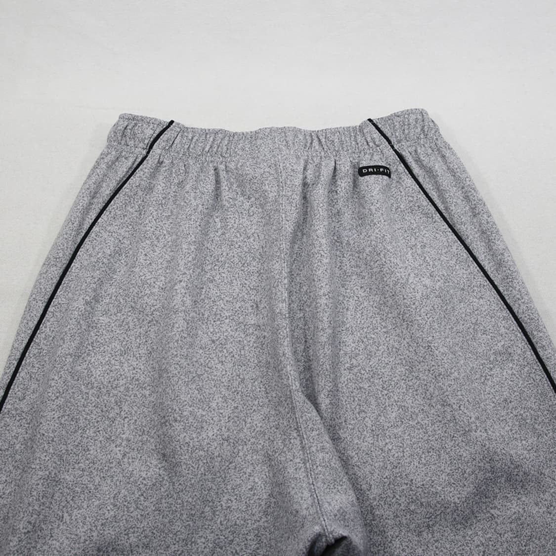 (착용컷) 나이키 올드스쿨 트랙 팬츠 (남성용 L) 상품이미지7