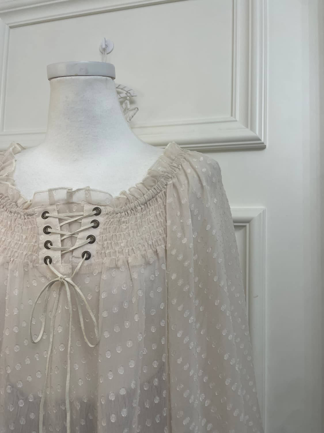 cool ivory lace-up dot long sleeve blous 상품이미지8
