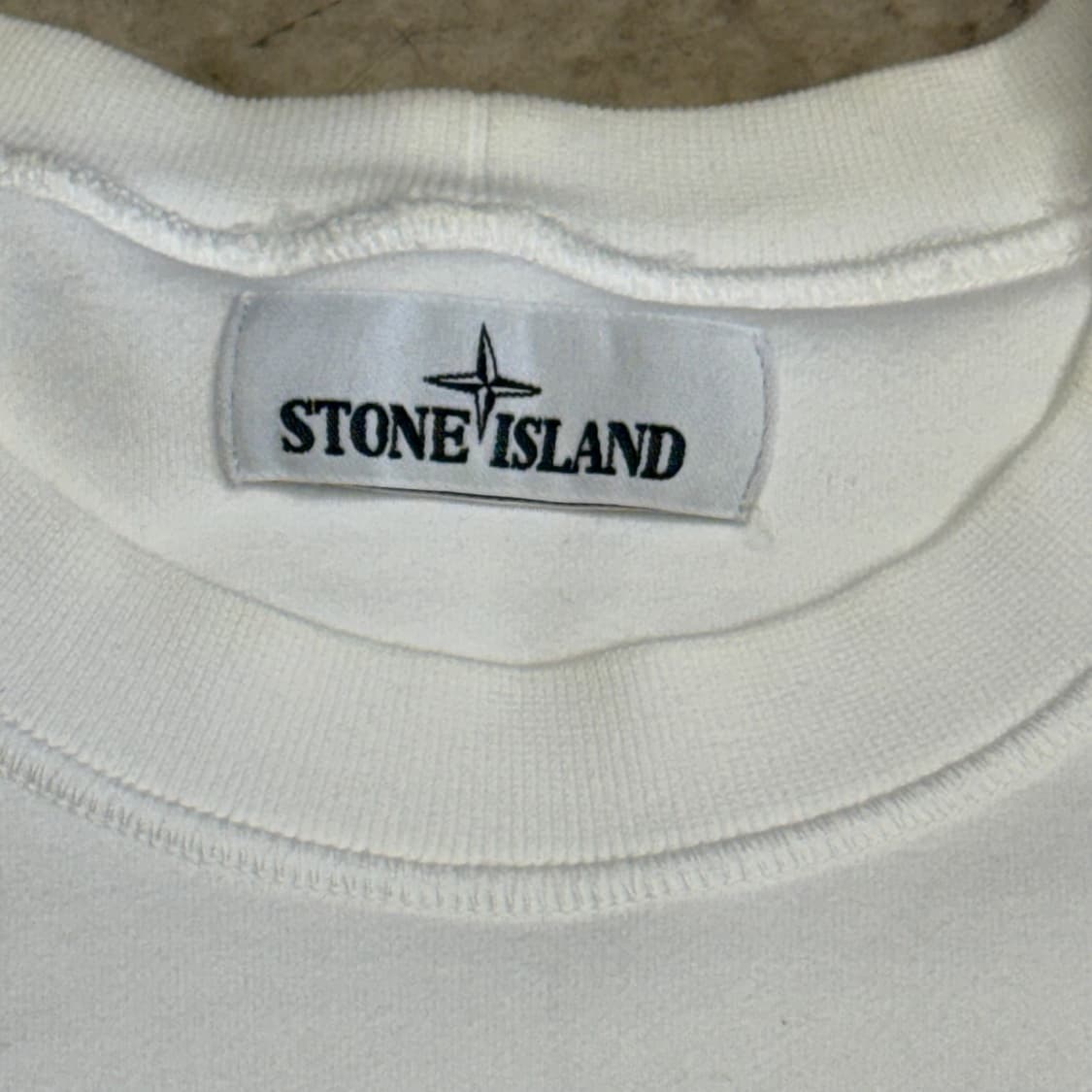 L 스톤아일랜드 화이트 맨투맨 상품이미지5
