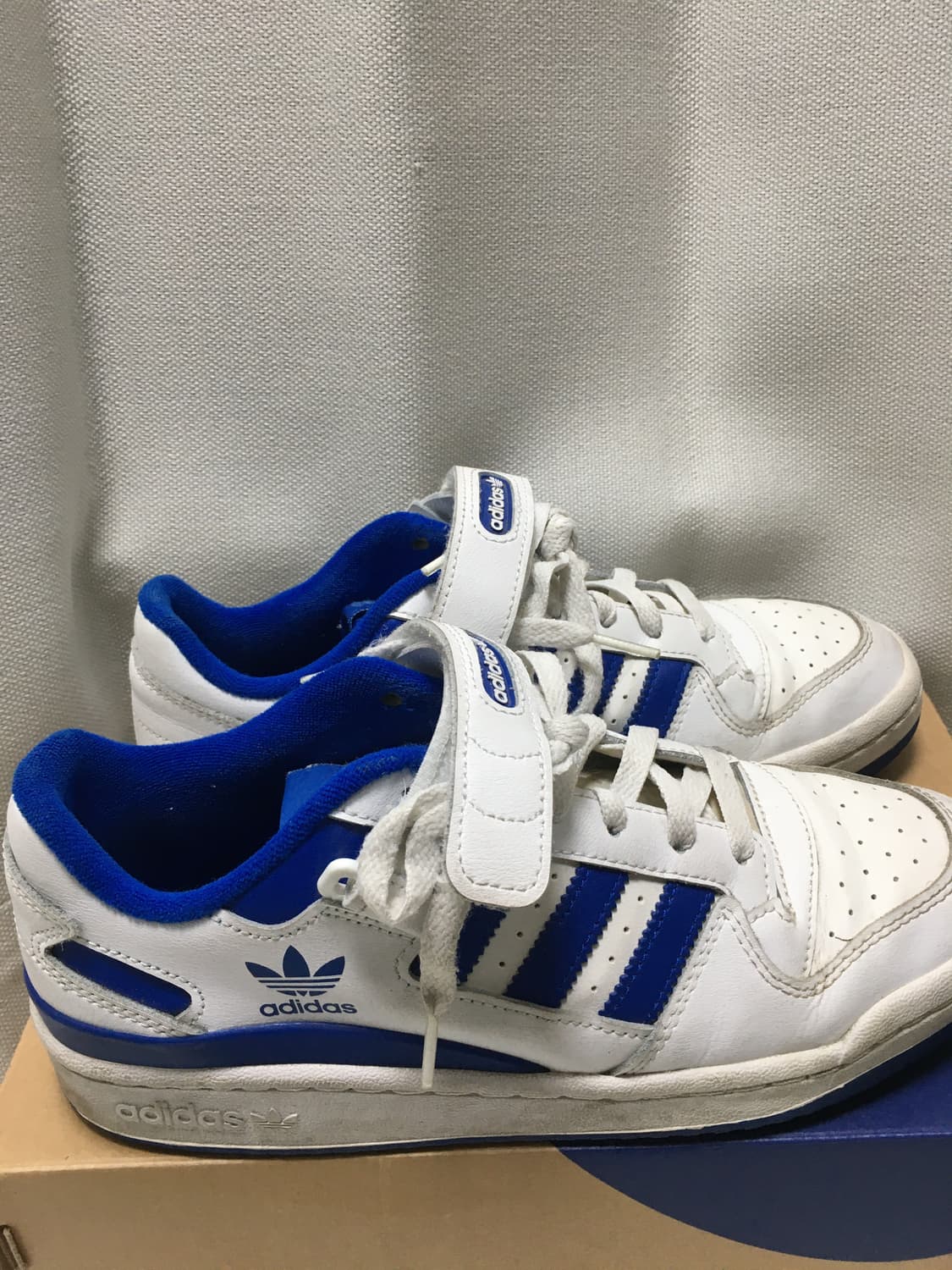 아디다스 포럼 로우 화이트 로얄블루 250-255 상품이미지1