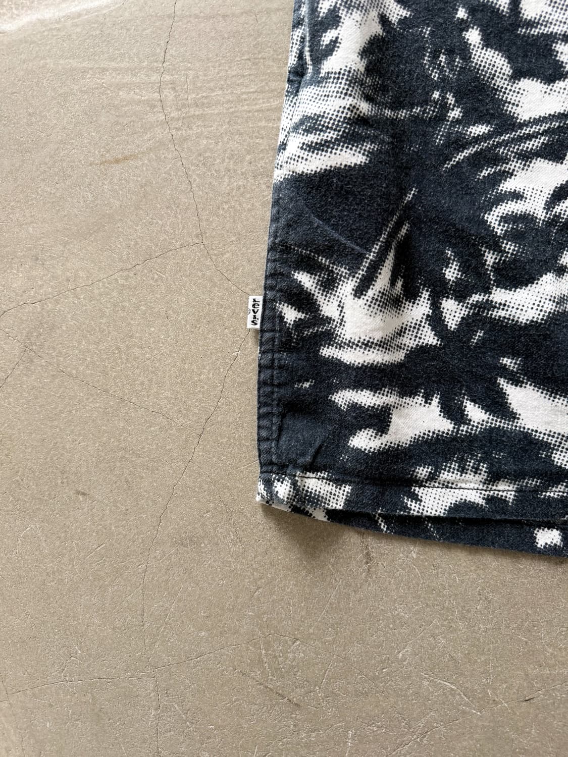 Levi’s Monochrome Hawaiian Shirt 상품이미지4