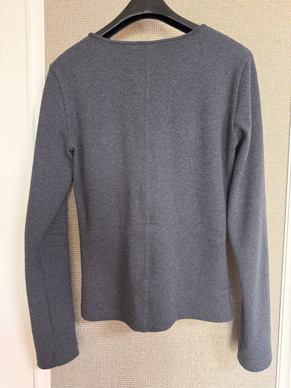 에레 브이넥 티셔츠 다크그레이 38 상품이미지2