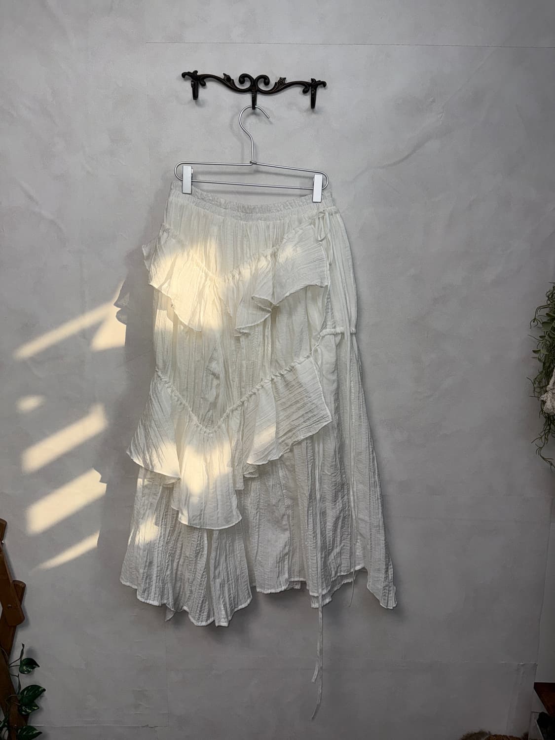 Ivory bohemian ruffle shirring maxi sk 상품이미지1