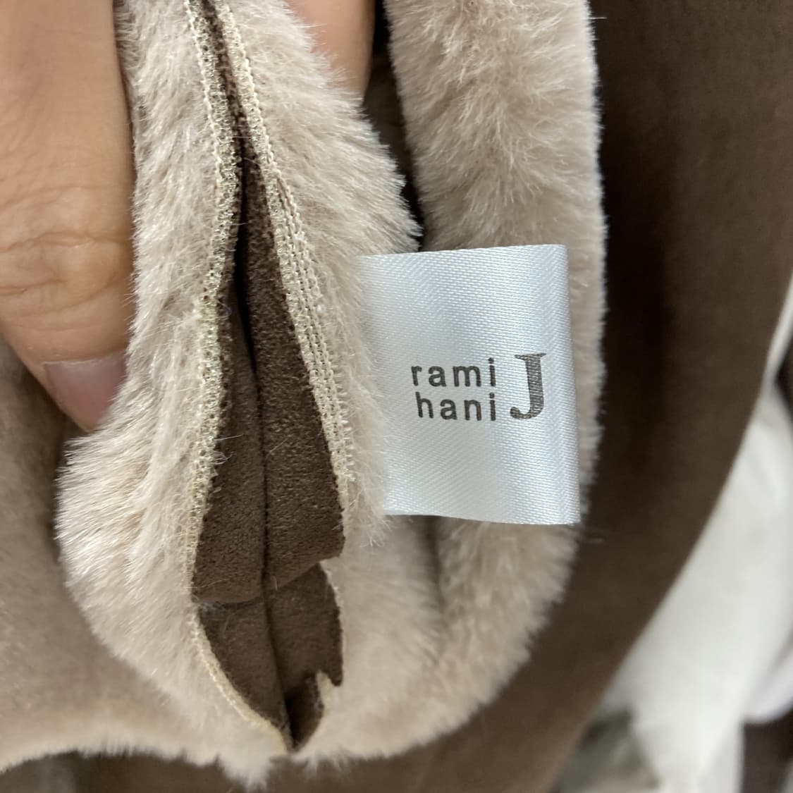 rami j hani 여성 무스탕자켓 브라운 F  상품이미지5