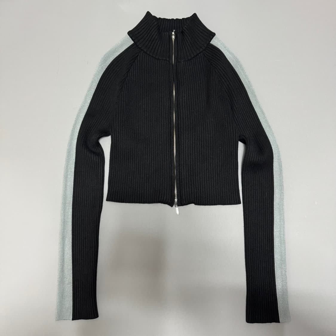 SLY JAPAN 블랙 그레이컬러 트랙라인 투톤 코튼 립드 니트 집업 상품이미지7