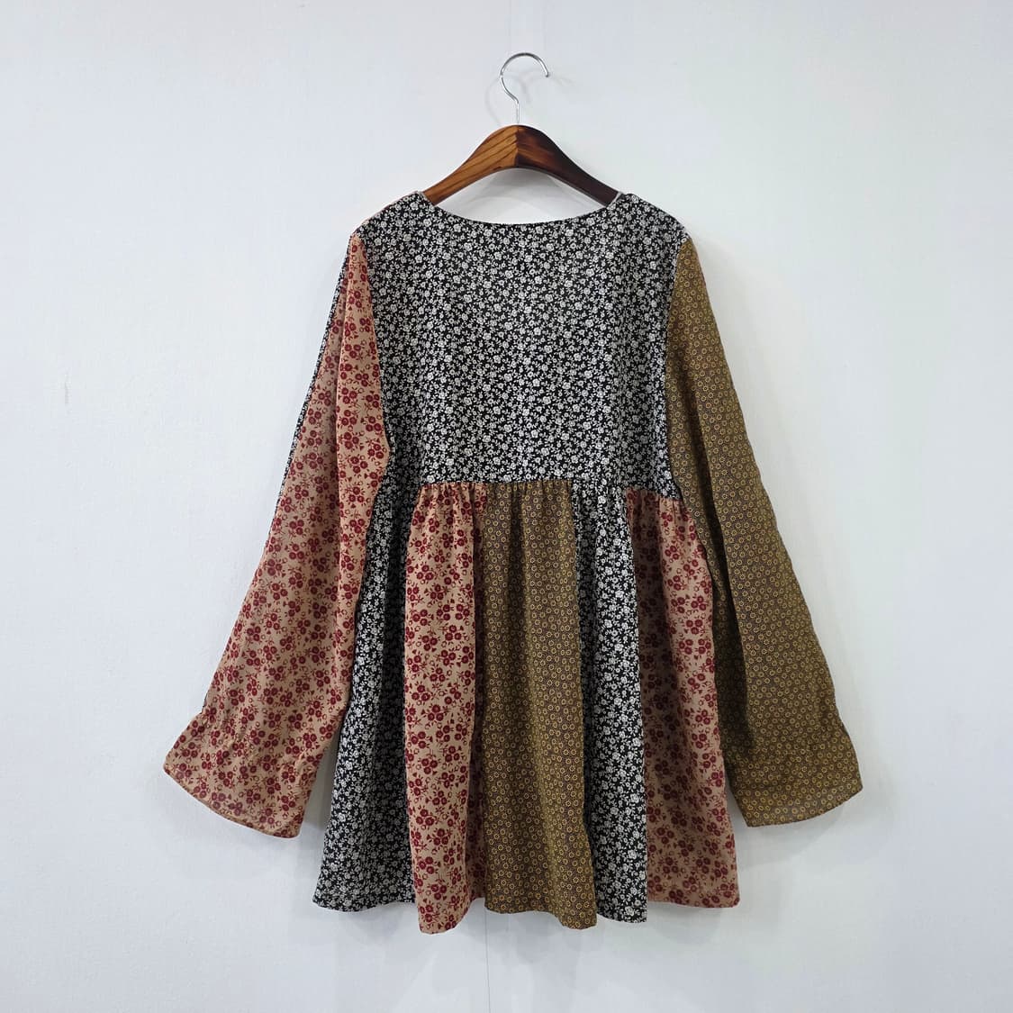 빈티지 믹스 플로럴 패치워크 블라우스 상품이미지2