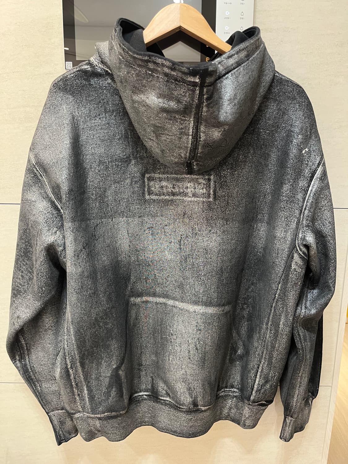 슈프림 x MM6 메종 마르지엘라 포일 박스로고 후드 스웨트셔츠 블랙 - 상품이미지6