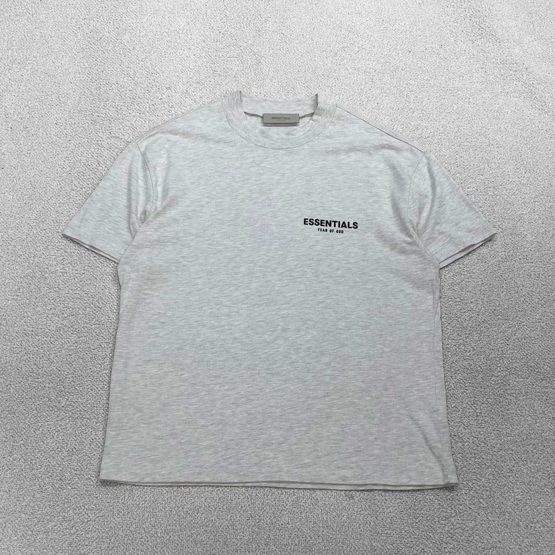 에센셜 피어오브갓 백 로고 반팔티 상품이미지1