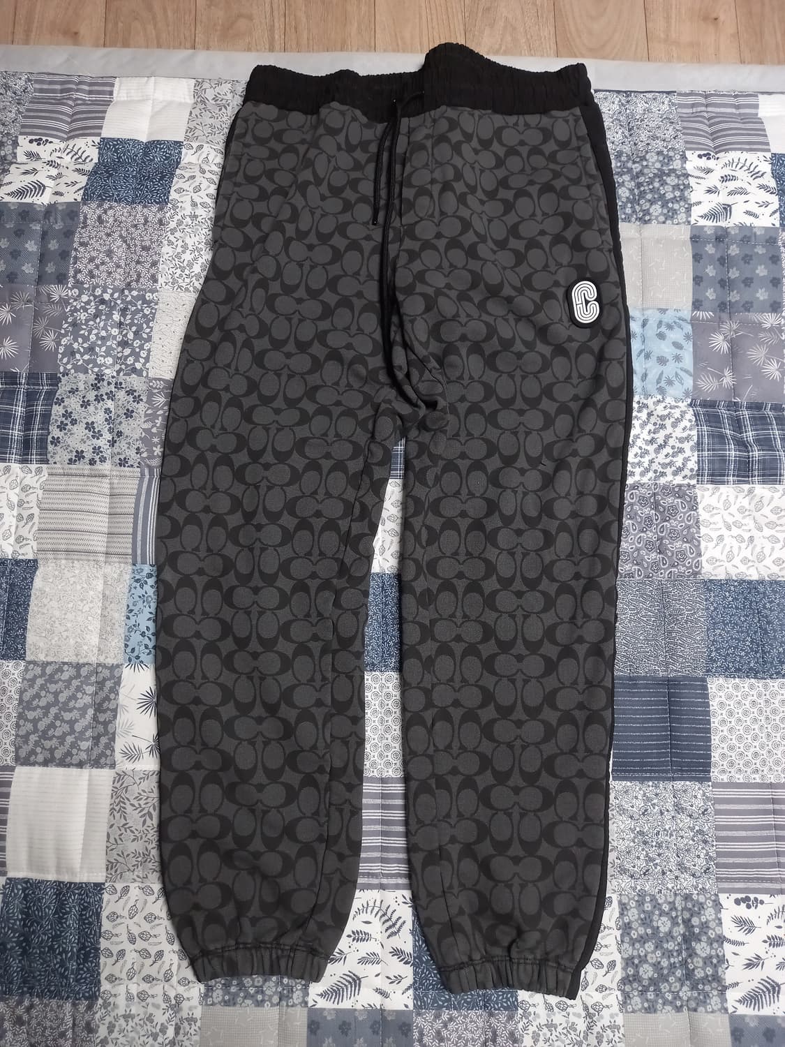 코치 남성 올오버로고 조거팬츠  34 상품이미지1