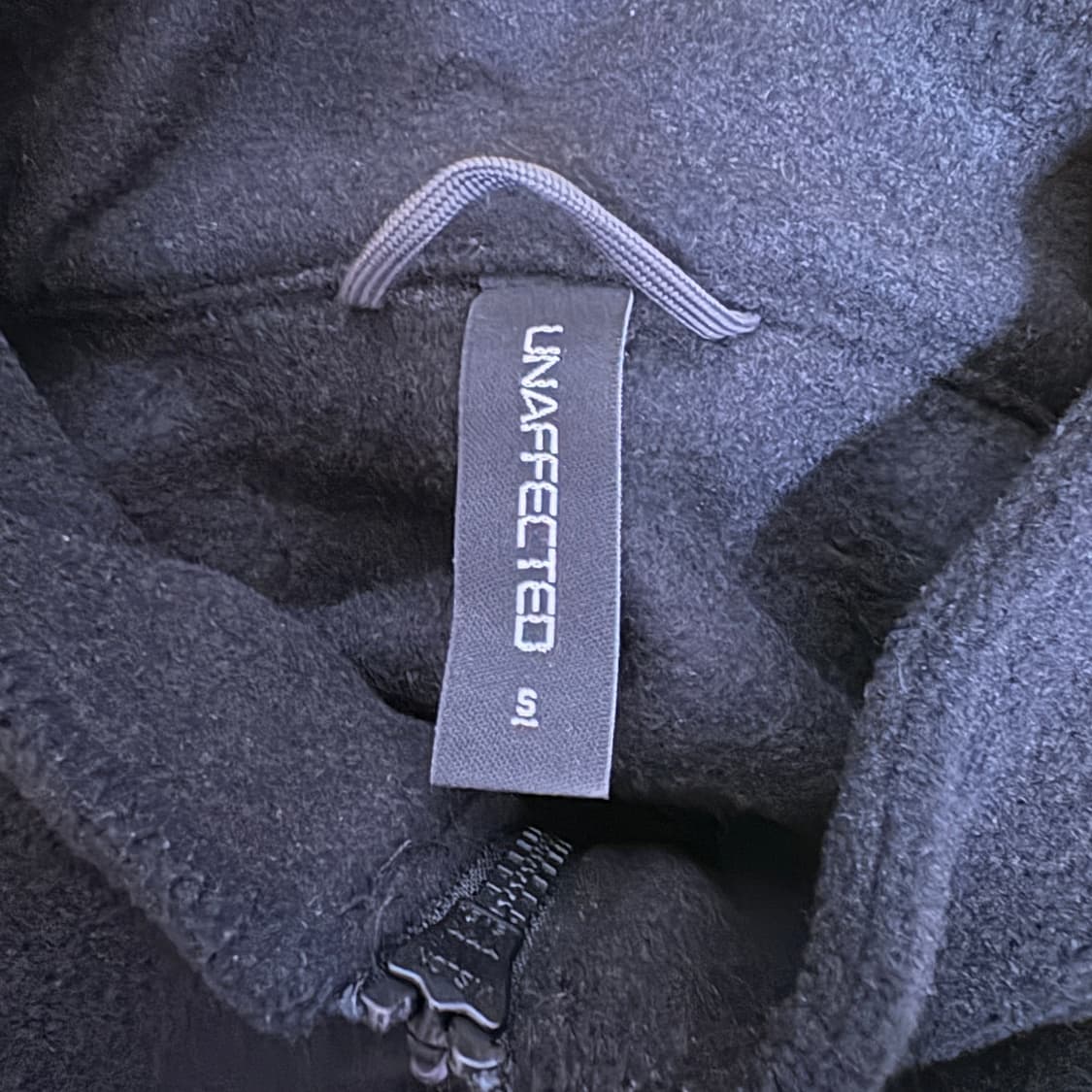 언어펙티드 에센셜 후리스 S 이번 신상 상품이미지3