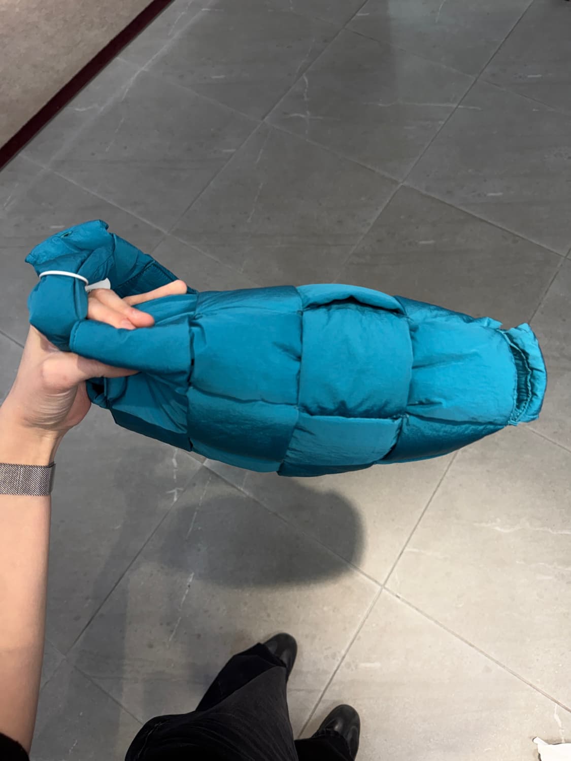 [정품] 보테가베네타 패딩 테크 카세트백 블래스터 상품이미지2