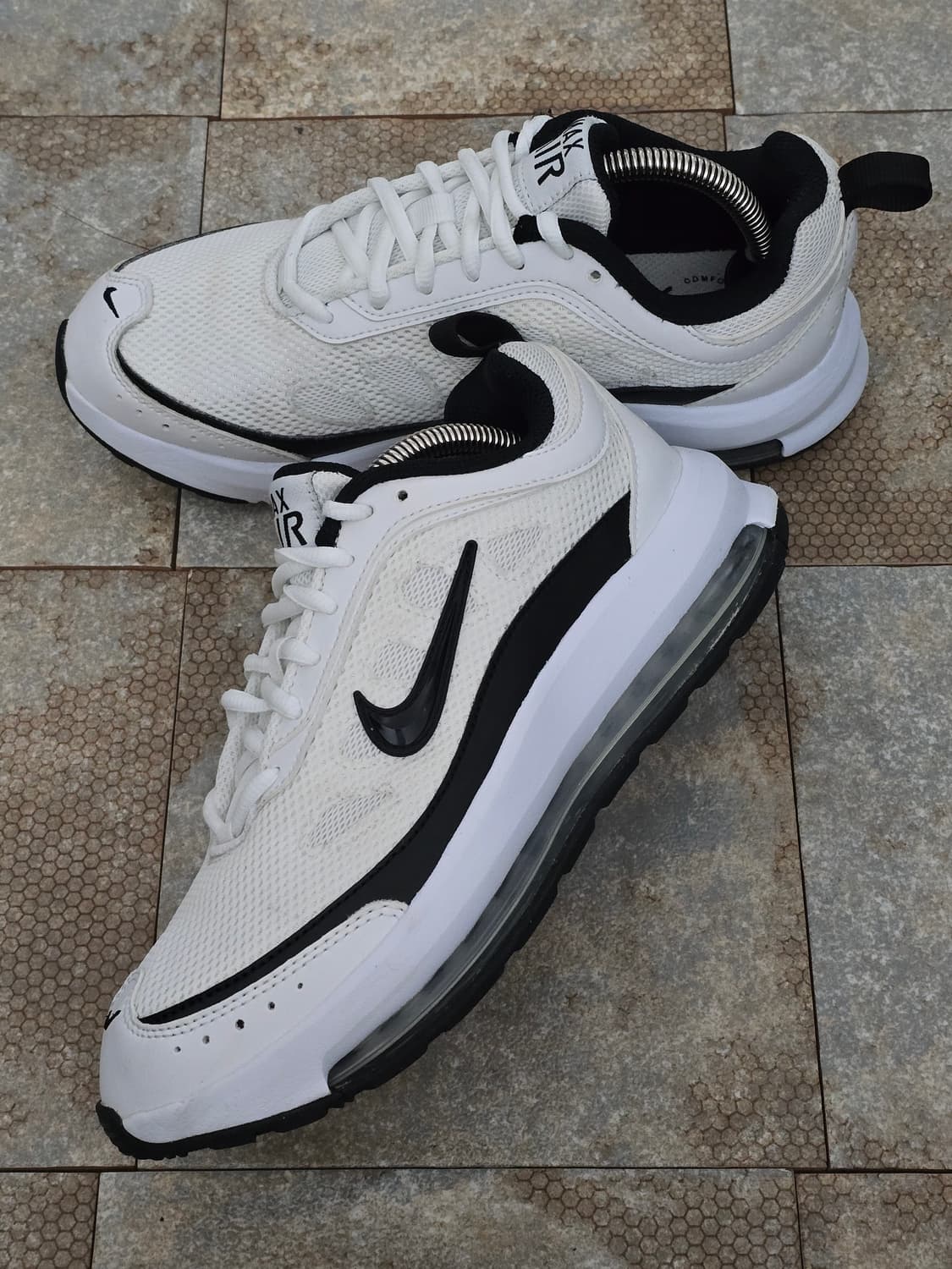 (250)나이키 에어맥스 ap 화이트 블랙 상품이미지3