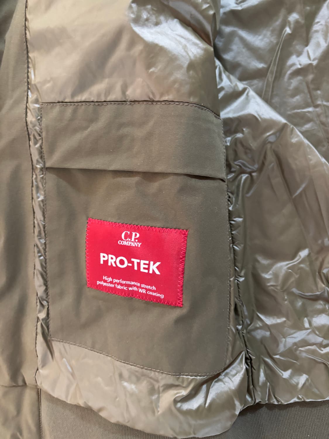 Cp컴퍼니 프로텍 바람막이 상품이미지3