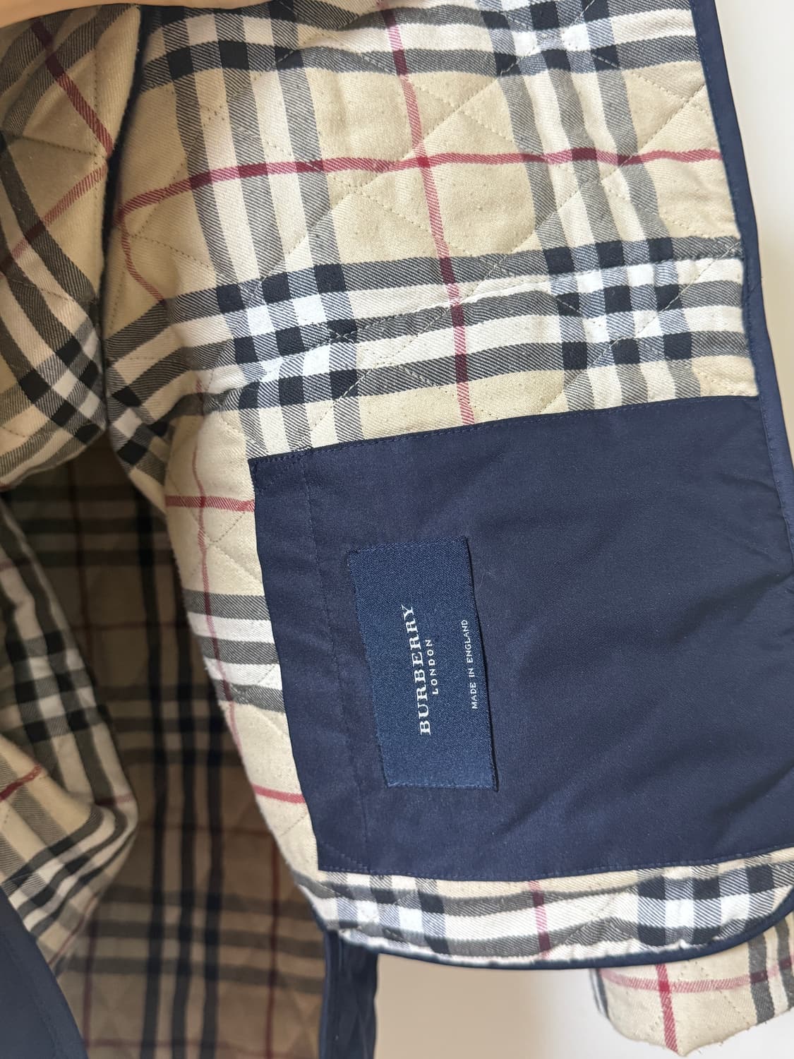 버버리 퀼팅 자켓 상품이미지3