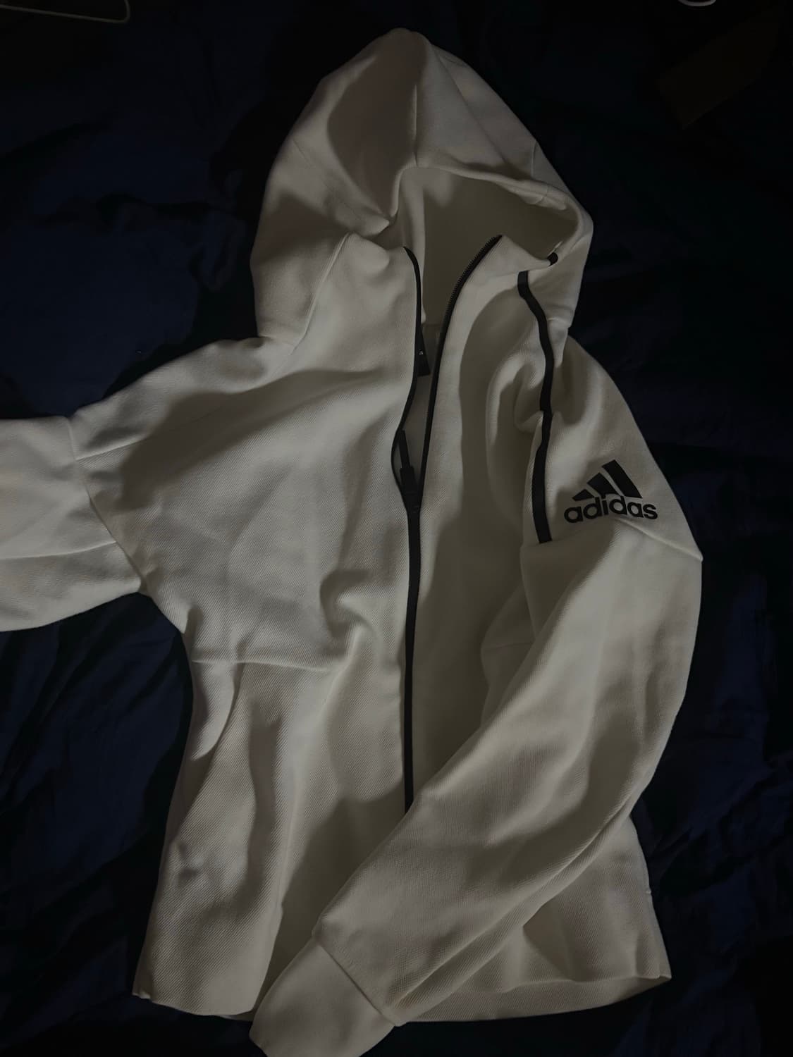 아디다스 ZNE 화이트 유니크 후드집업 상품이미지2