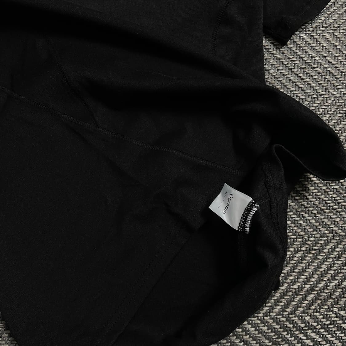 갬블 블랙 미니멀 머슬핏 티셔츠o 4007 상품이미지6