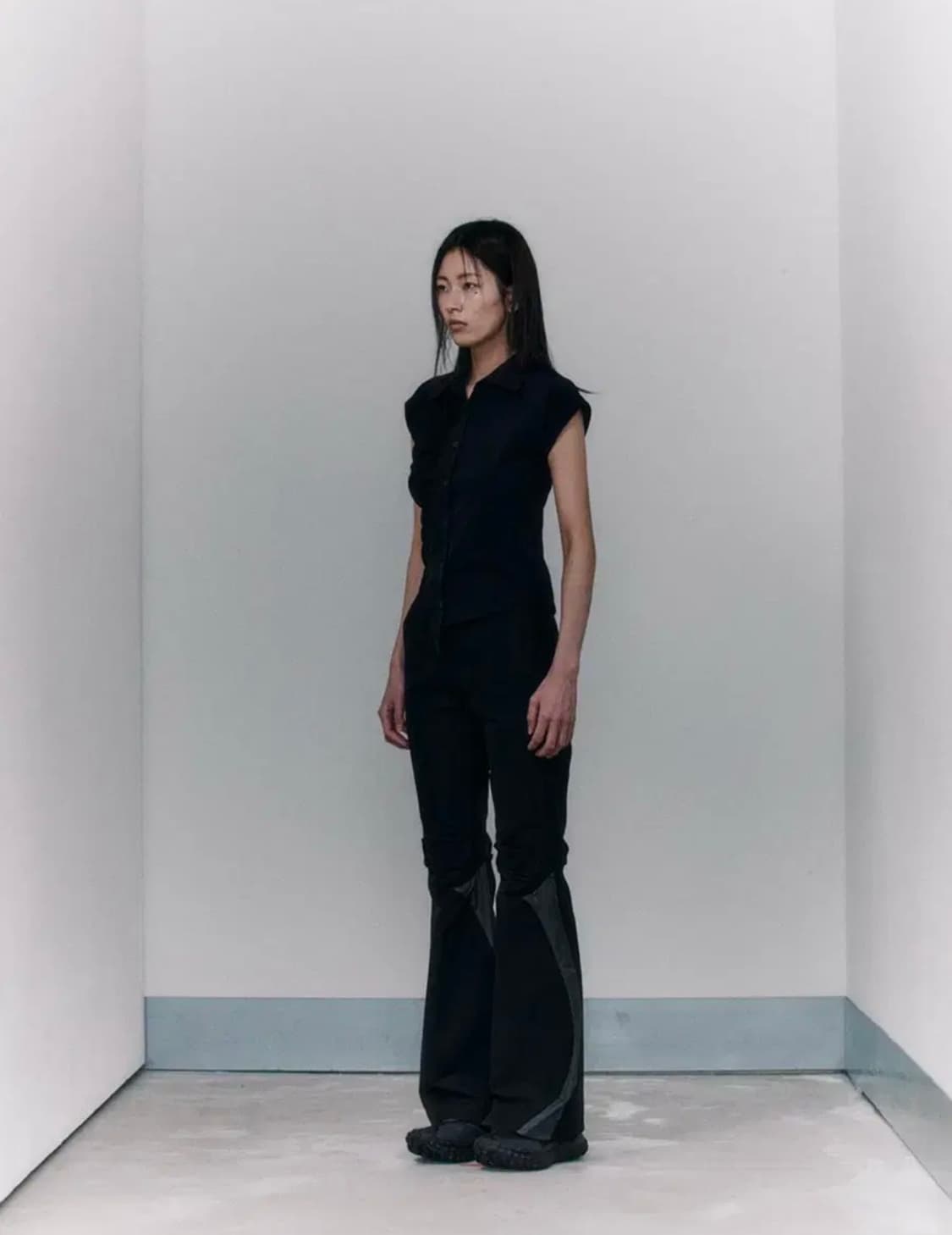 오호스 언발란스 웨이스트 부츠컷 팬츠 1사이즈 상품이미지2