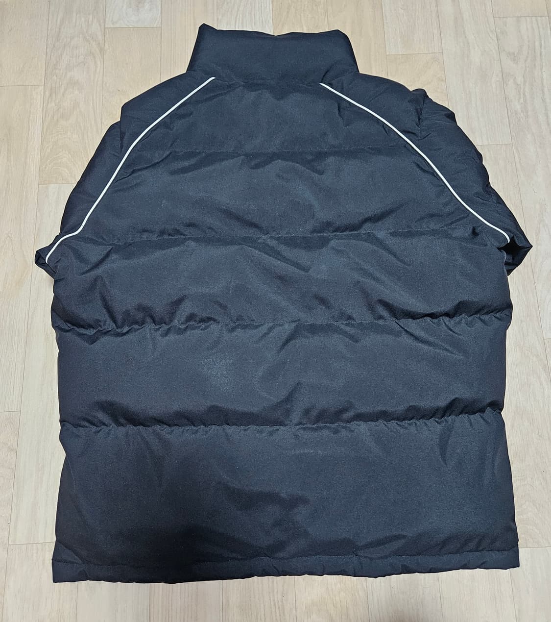 FCMM 숏패딩 판매합니다. 상품이미지2