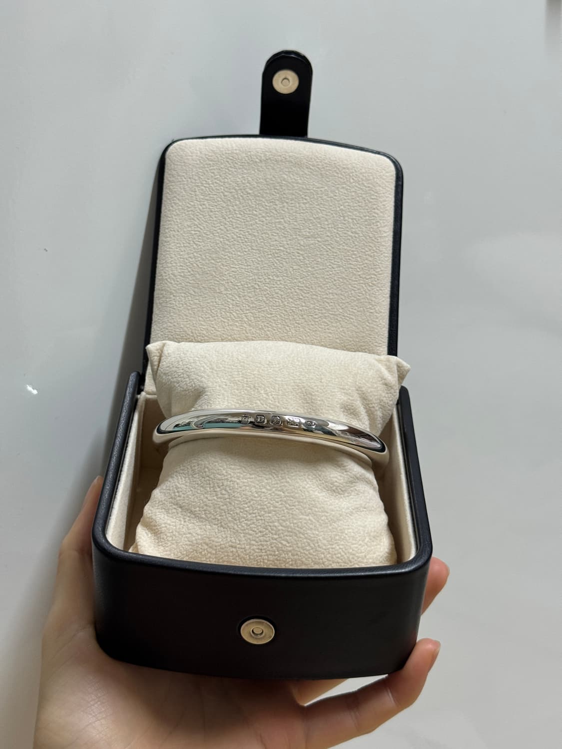 러브오브더부쉬 볼드 오벌 뱅글 상품이미지3