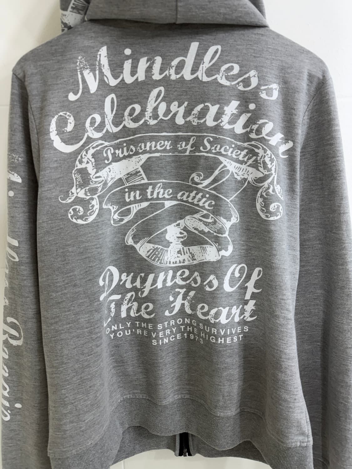 인더애틱 그레이 펑크 프린팅 후드집업 상품이미지7