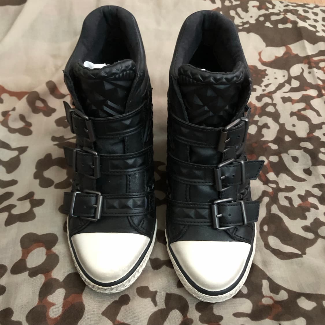 ash 아쉬 버클 양각 블랙 웨지힐 스니커즈 35size 220-225 상품이미지2