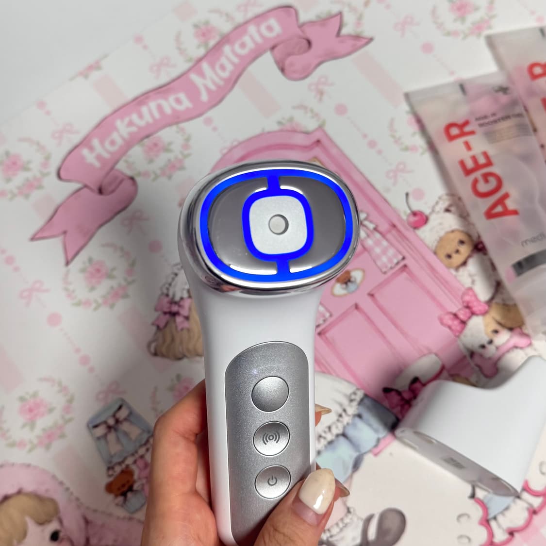 메디큐브 유쎄라 + 에이지알 부스터젤 상품이미지2