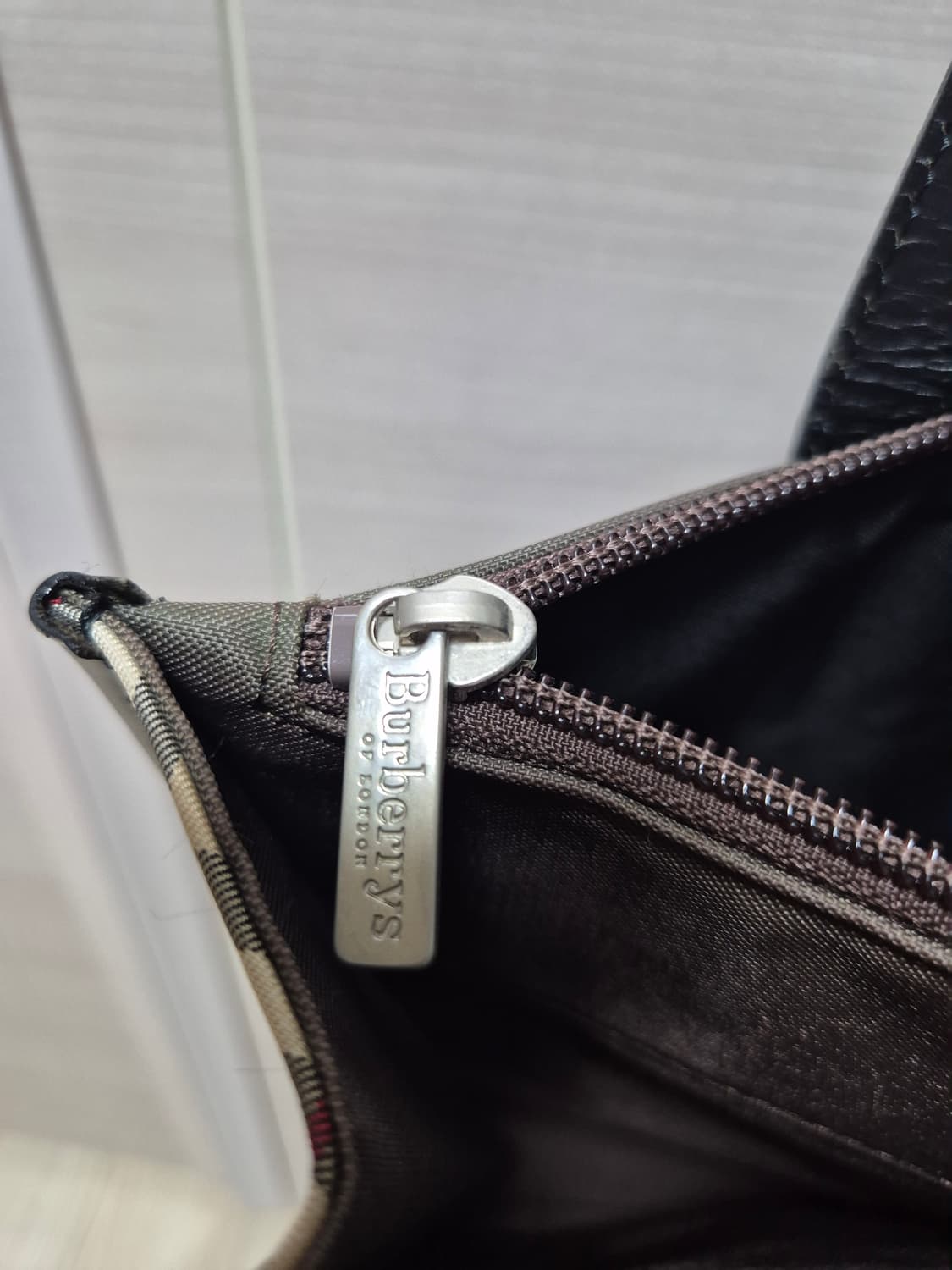 (정품) BURBERRY 버버리 숄더백 노바체크 블랙 가방 토트백 상품이미지8