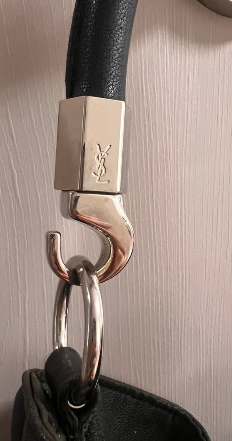 입생로랑 그레인 글로시 레더 호보백 상품이미지4