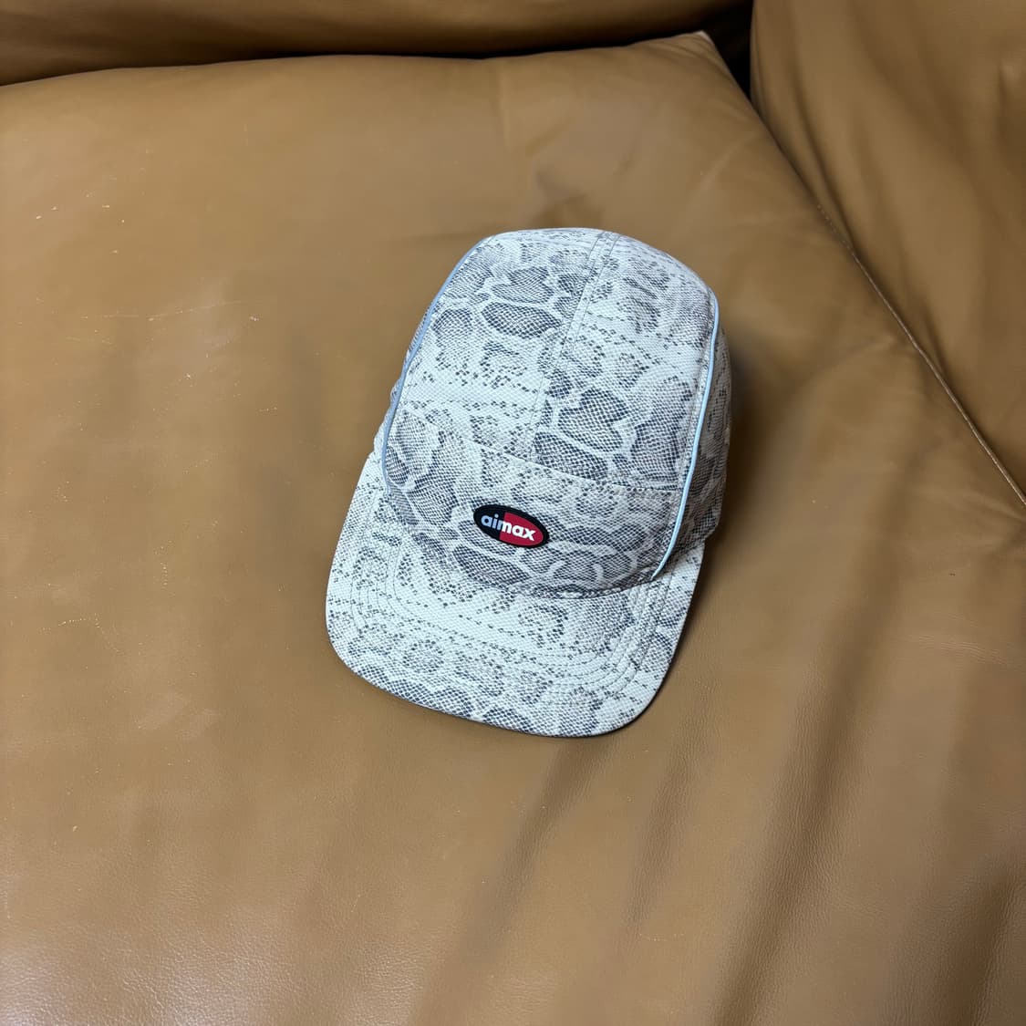 슈프림 나이키 에어맥스 캠프캡 모자 스네이크 상품이미지1