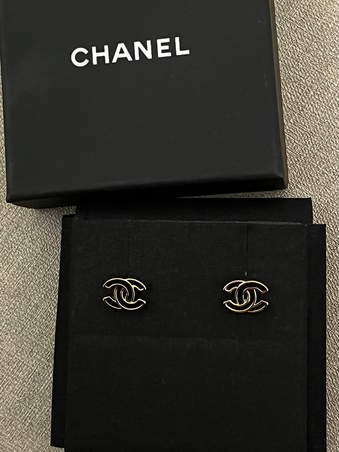 샤넬 정품 빈티지 업사이클링 블랙 메탈 귀걸이 상품이미지2