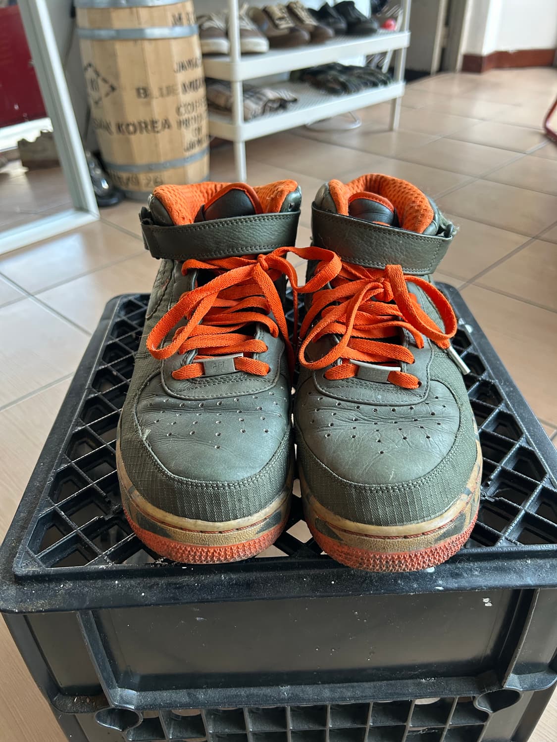 나이키 에어포스미드 오렌지 베를린 상품이미지2