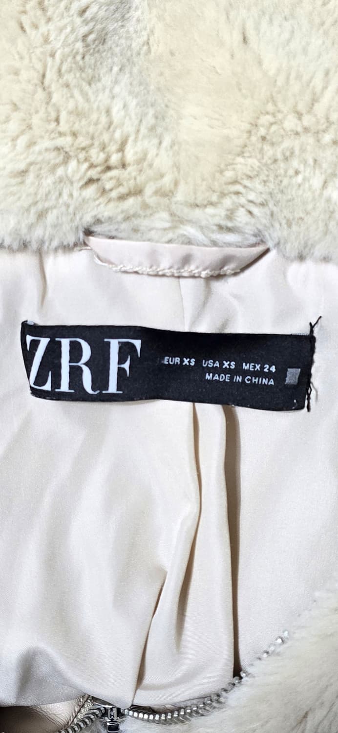 ZARA 퍼 후드 집업 XS 상품이미지3