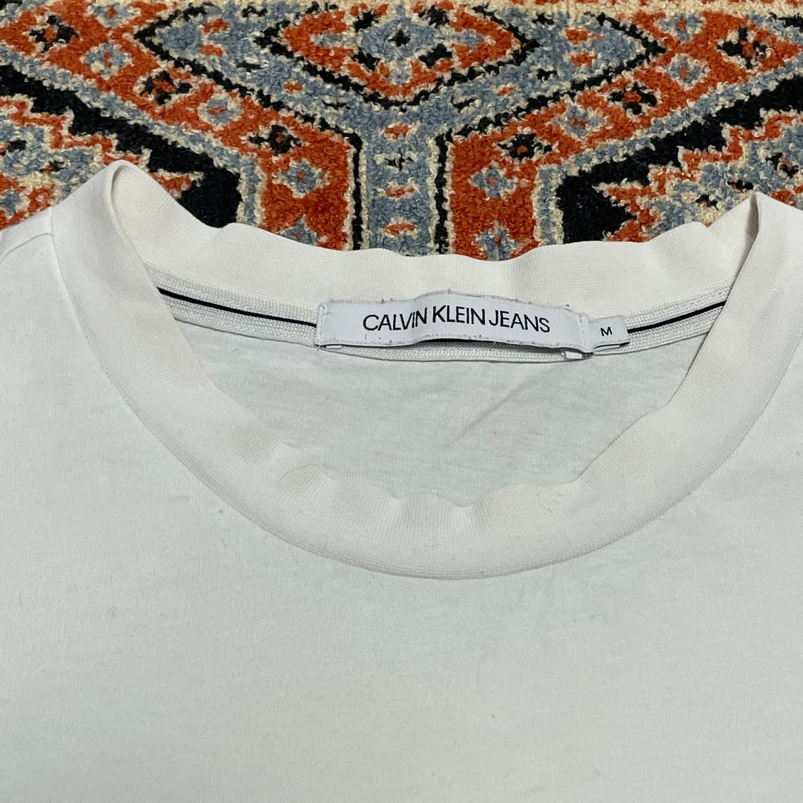 캘빈클라인 스몰로고 화이트 말랑면 반팔티셔츠 남성M 상품이미지4
