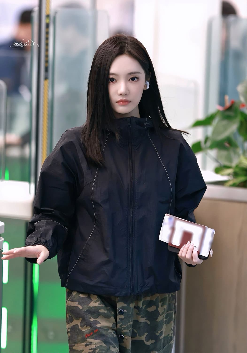 (닝닝착용) 마뗑킴 CROPPED BACK LOGO HOODY WIND 상품이미지2