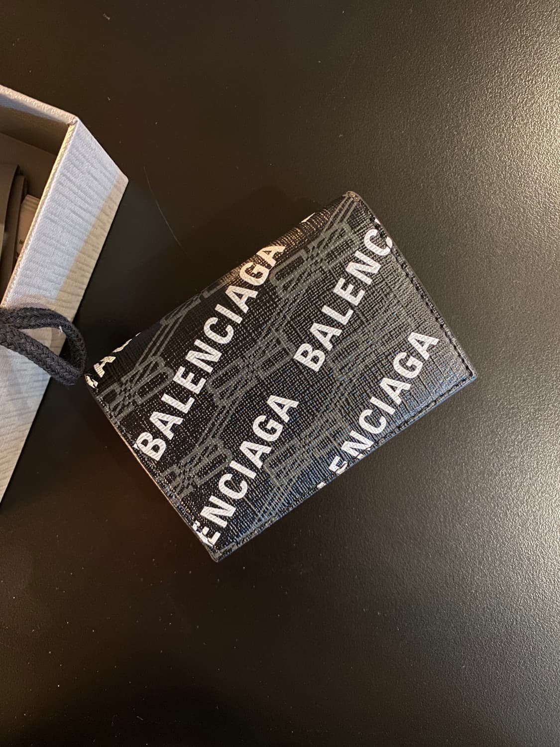 발렌시아가 트리폴드 반지갑 상품이미지1