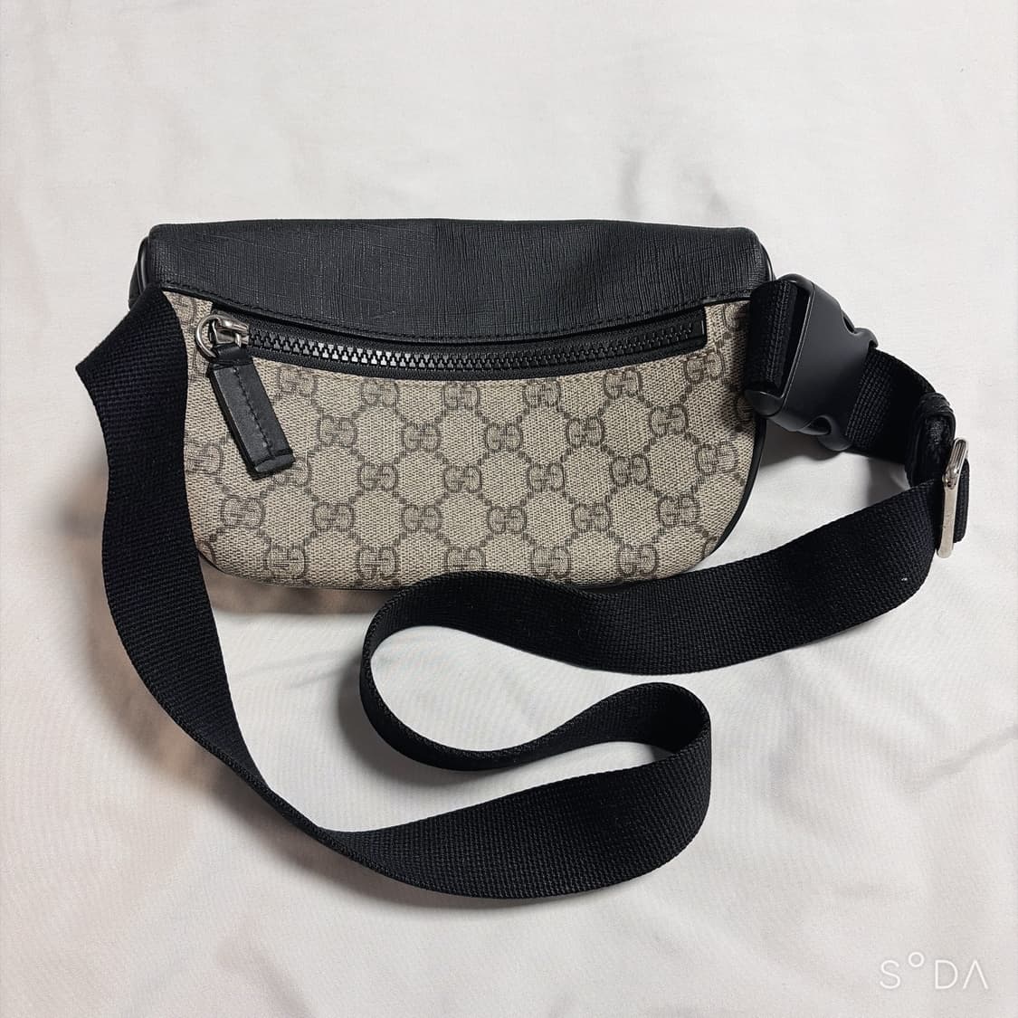 구찌 GG 수프림 캔버스 벨트백 상품이미지2