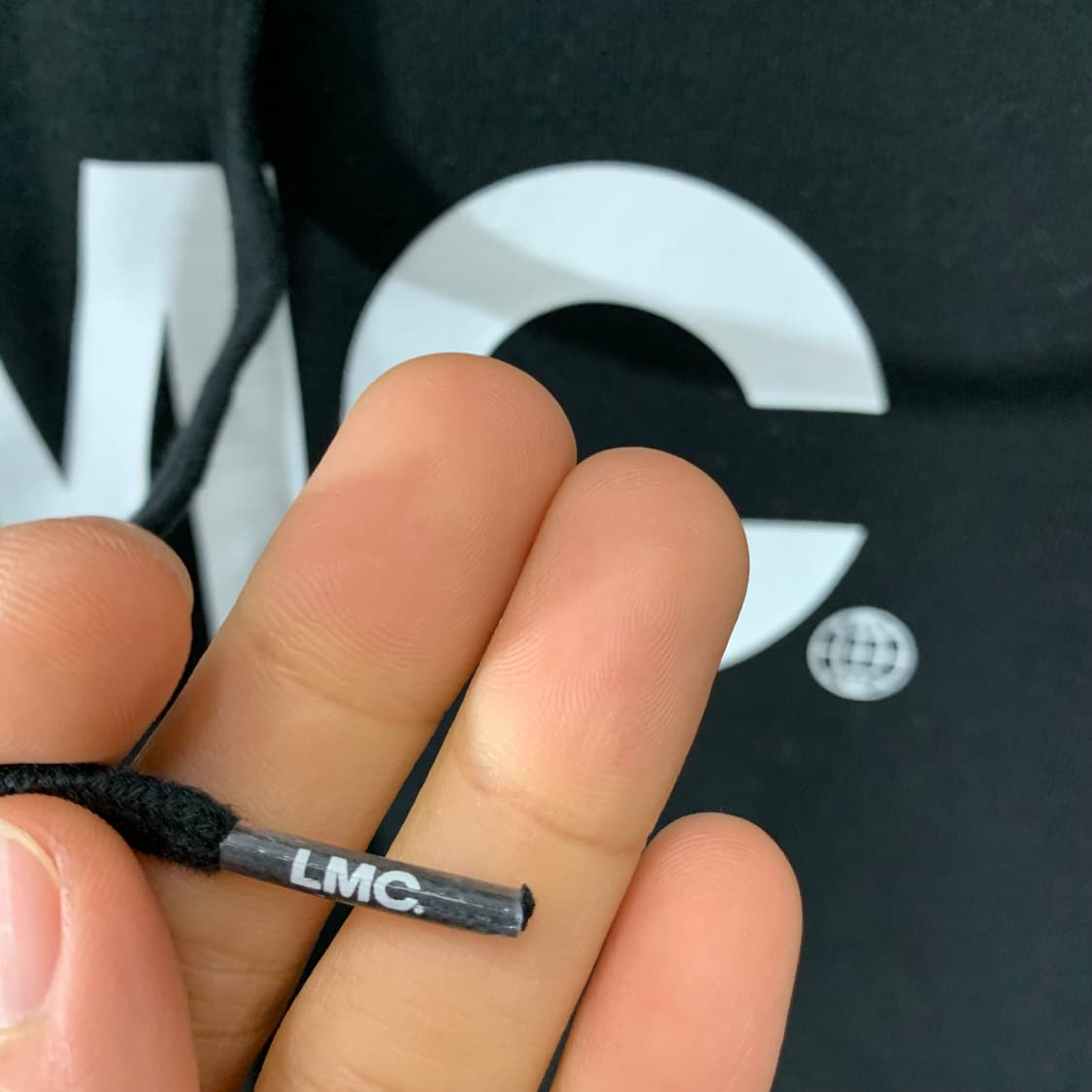 LMC 스펠로고 블랙 후드티   상품이미지2