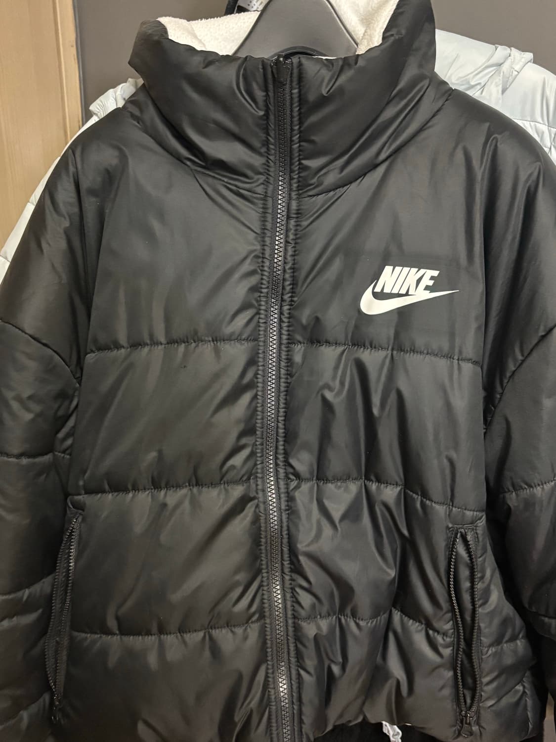 나이키 써마 핏 리버시블 여성 패딩 자켓 L(90) 상품이미지2