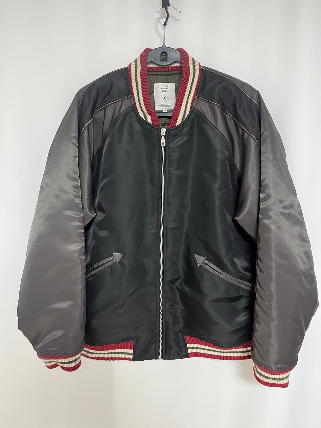 엔벨로프 바시티 블랙 상품이미지1