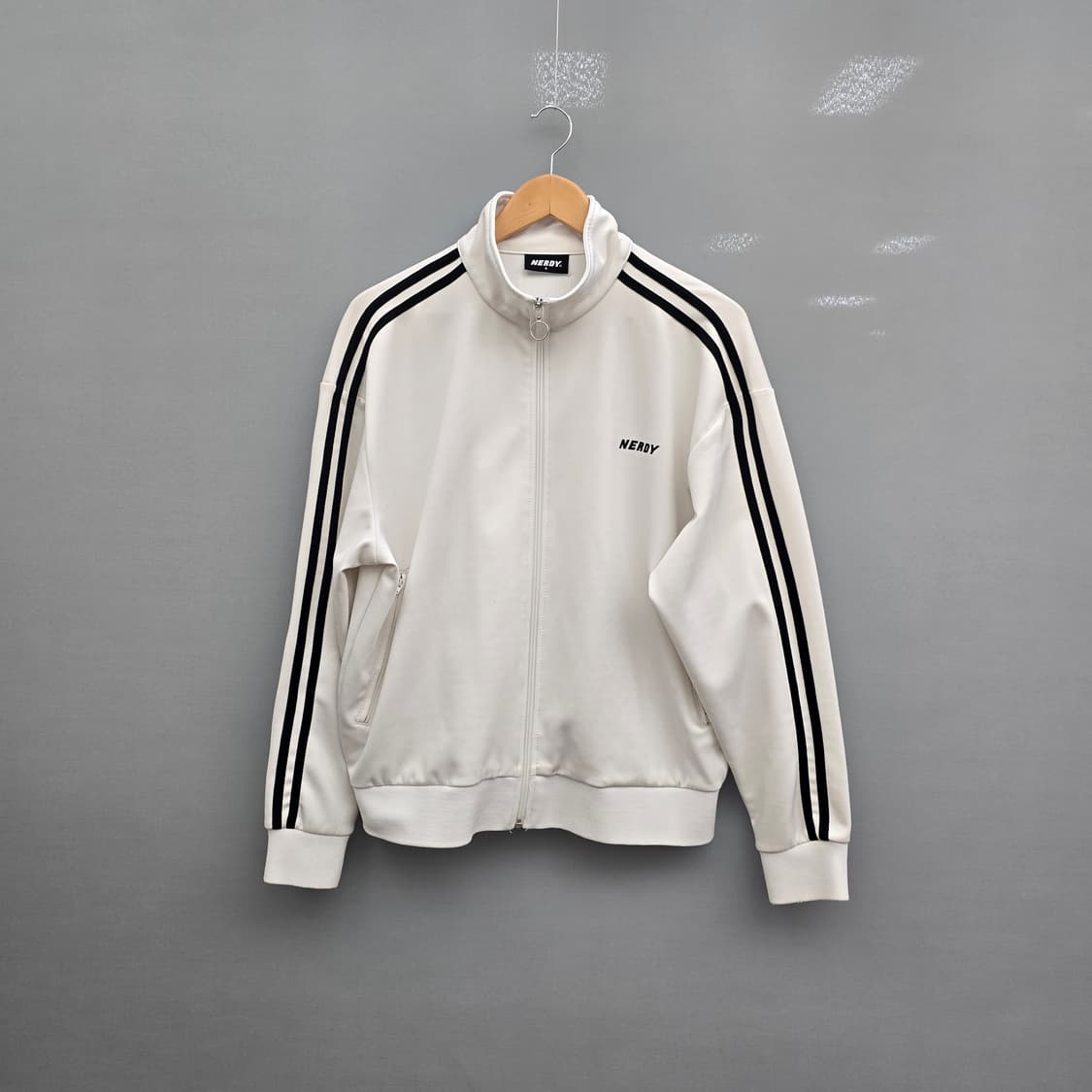 널디 NY 트랙탑 화이트 져지 상품이미지1